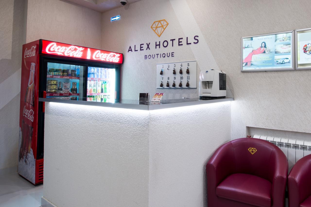 Alex Hotel On Zvezdnaya Szentpétervár Kültér fotó